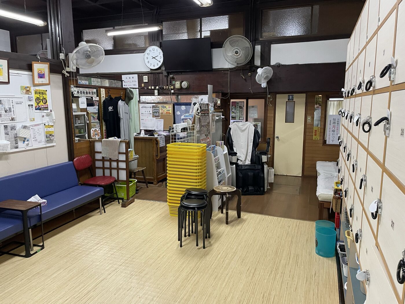 むらさき湯の脱衣所の写真